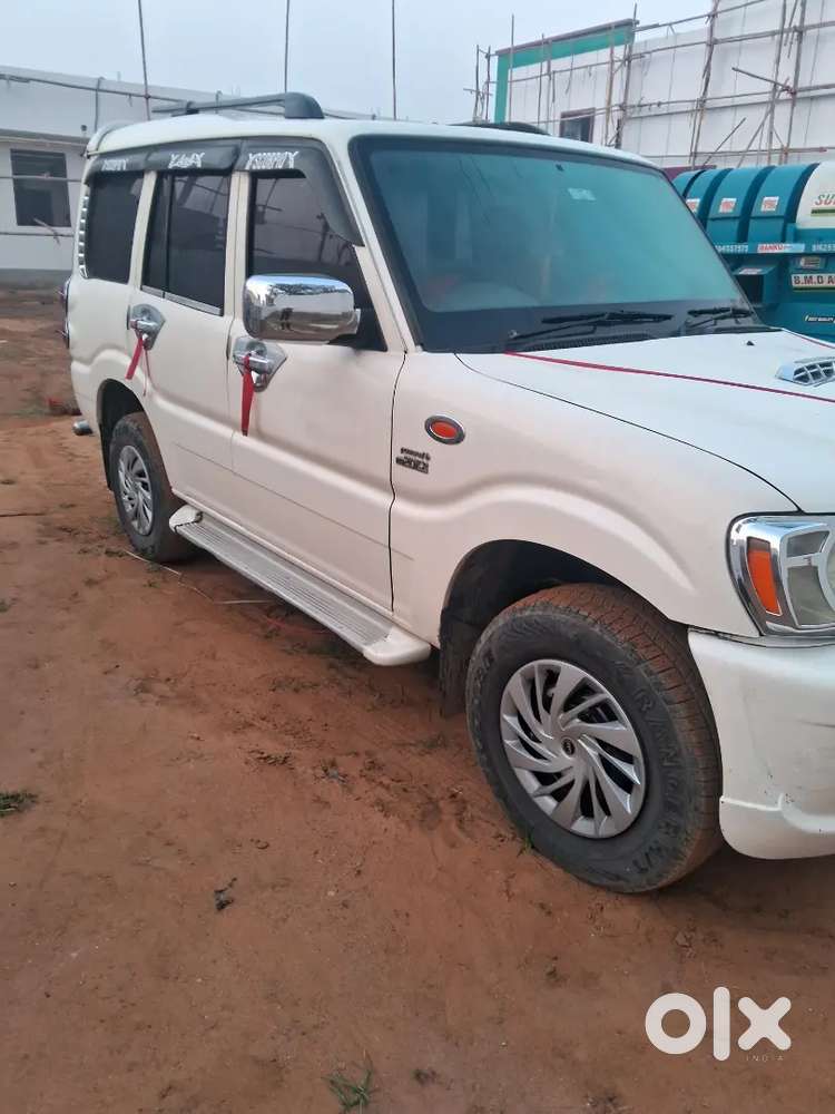 Mahindra Scorpio 2013