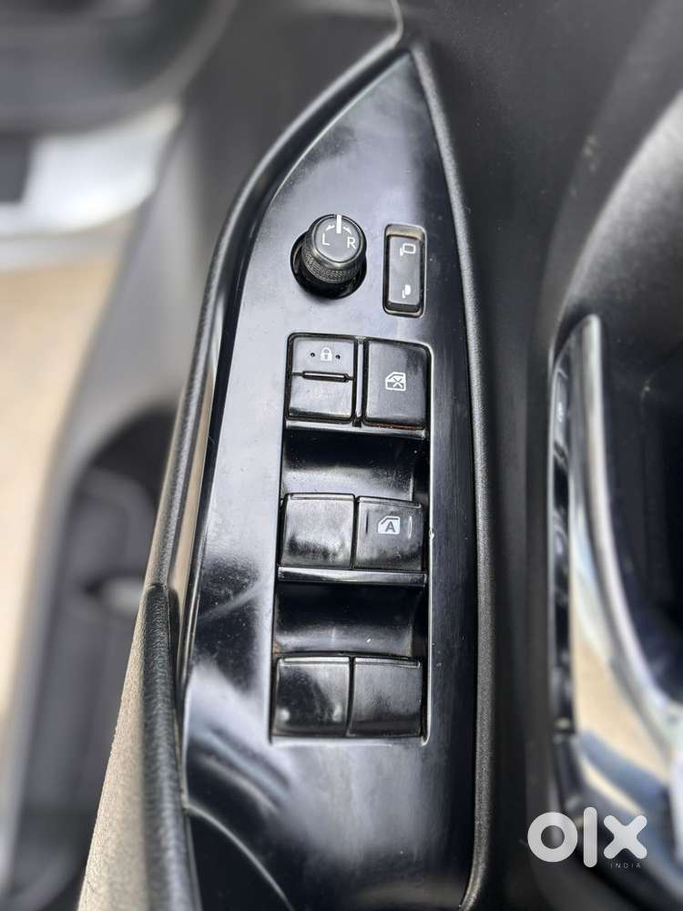 Toyota Innova Crysta 2.4 Gx Mt, 2019, Diesel