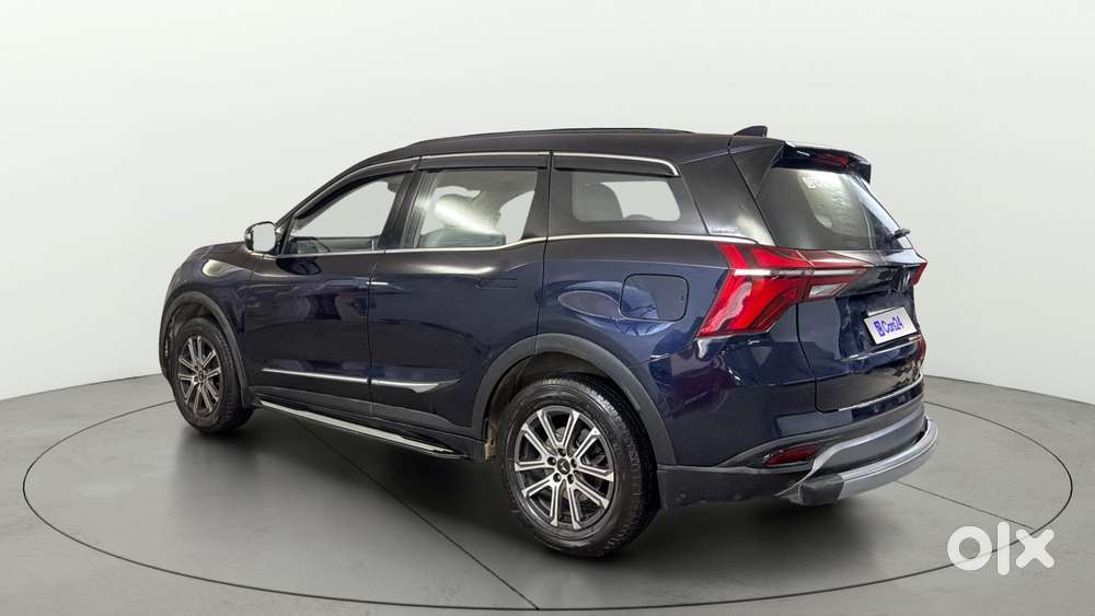 Mahindra Xuv700 2.0 Ax 7 Petrol Mt Str, 2025, Petrol