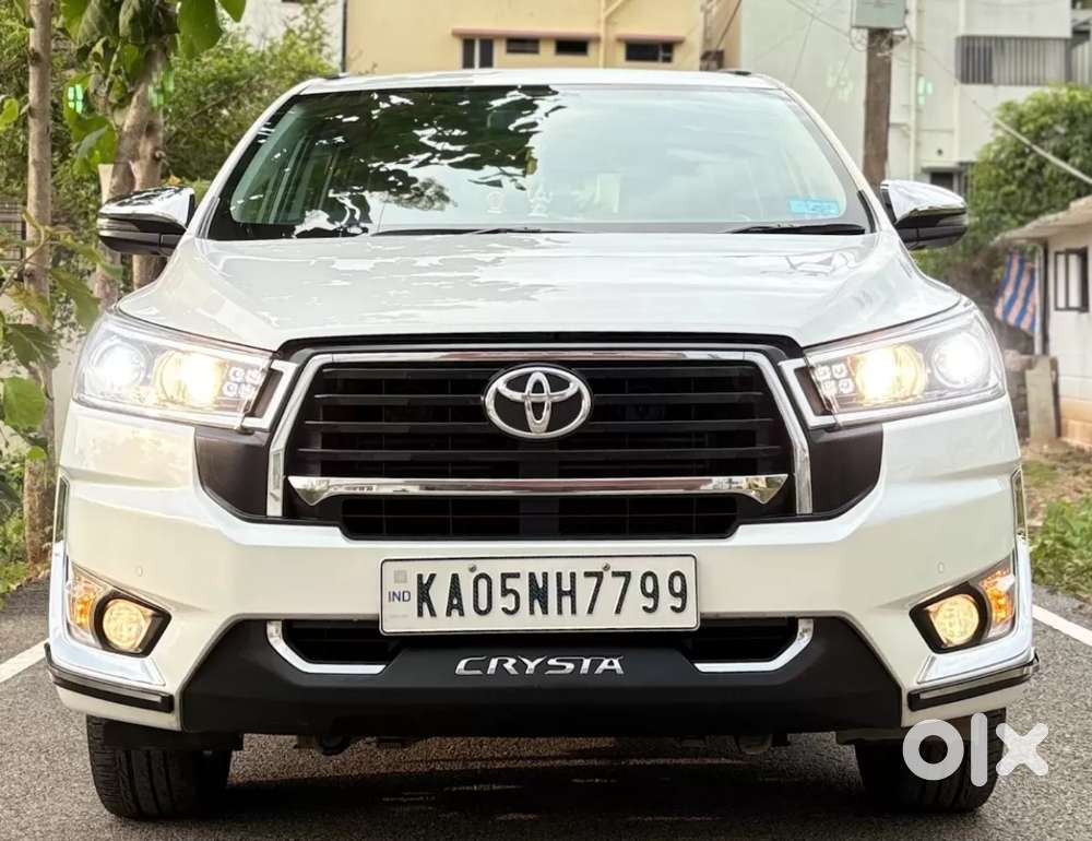 Toyota Innova Crysta [2020-ongoing] 2.4 Zx 7 Str, 2023, Diesel