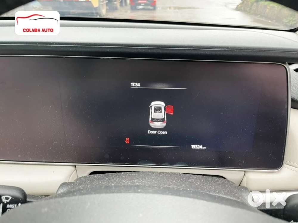 Mahindra Xuv700 2.2 Ax 7 Diesel At Luxury Pack Str, 2025, Diesel