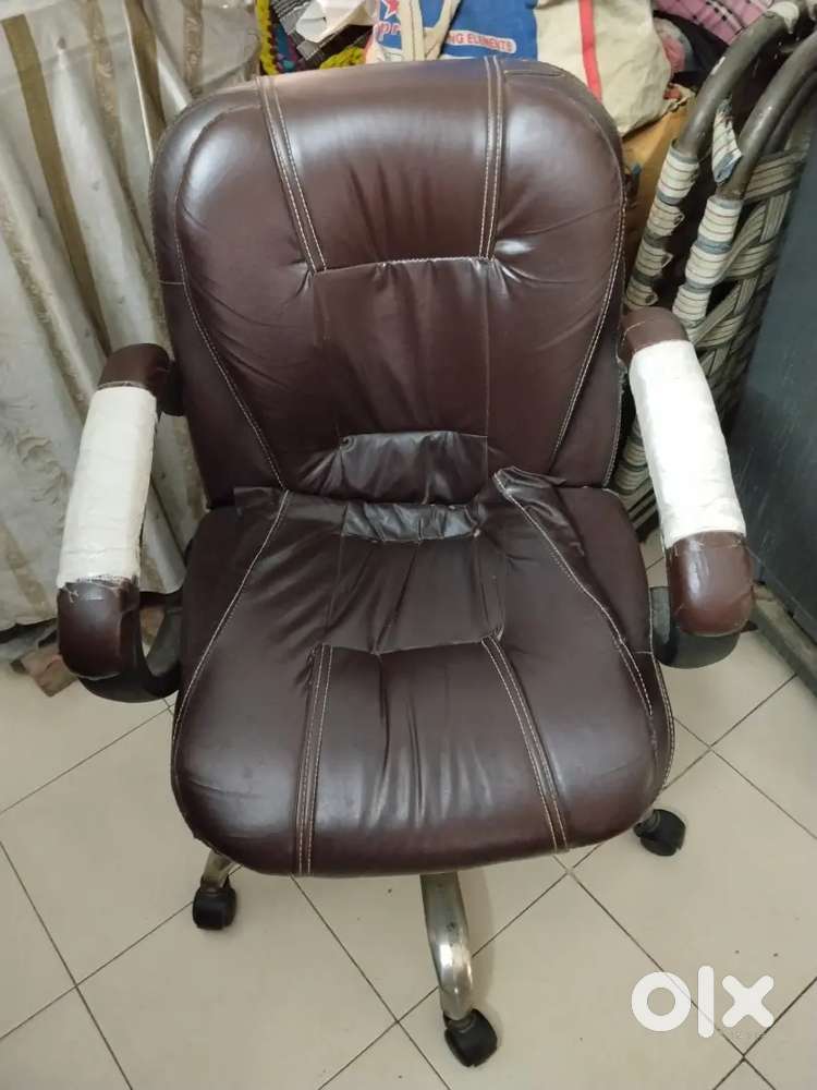 Rolling n Rotating chair
