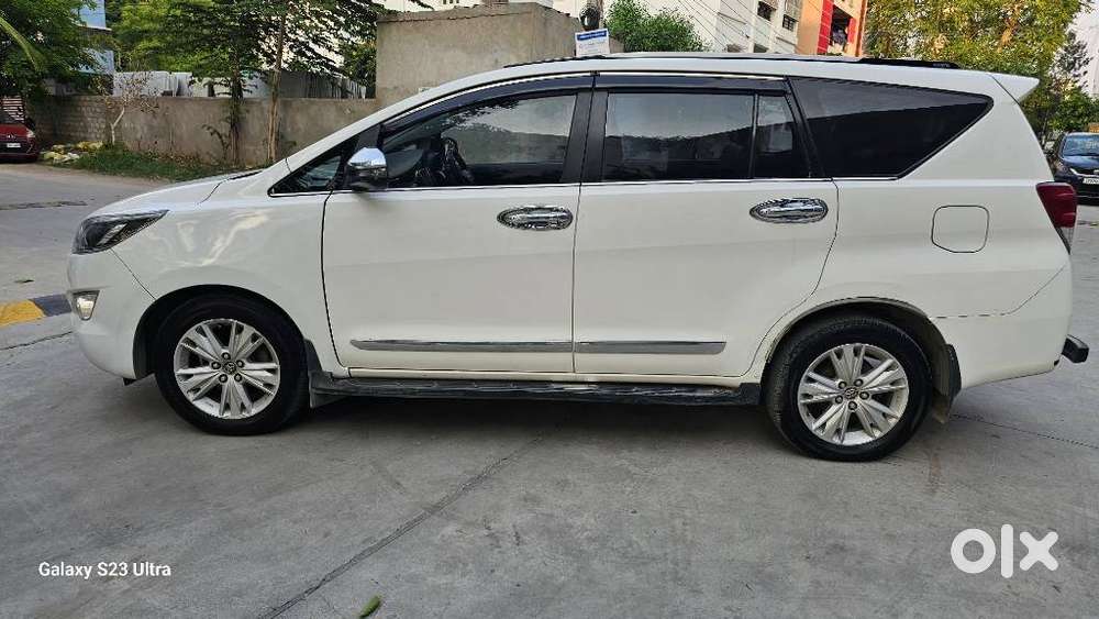 Toyota Innova Crysta 2.8z Automatic, 2018, Diesel