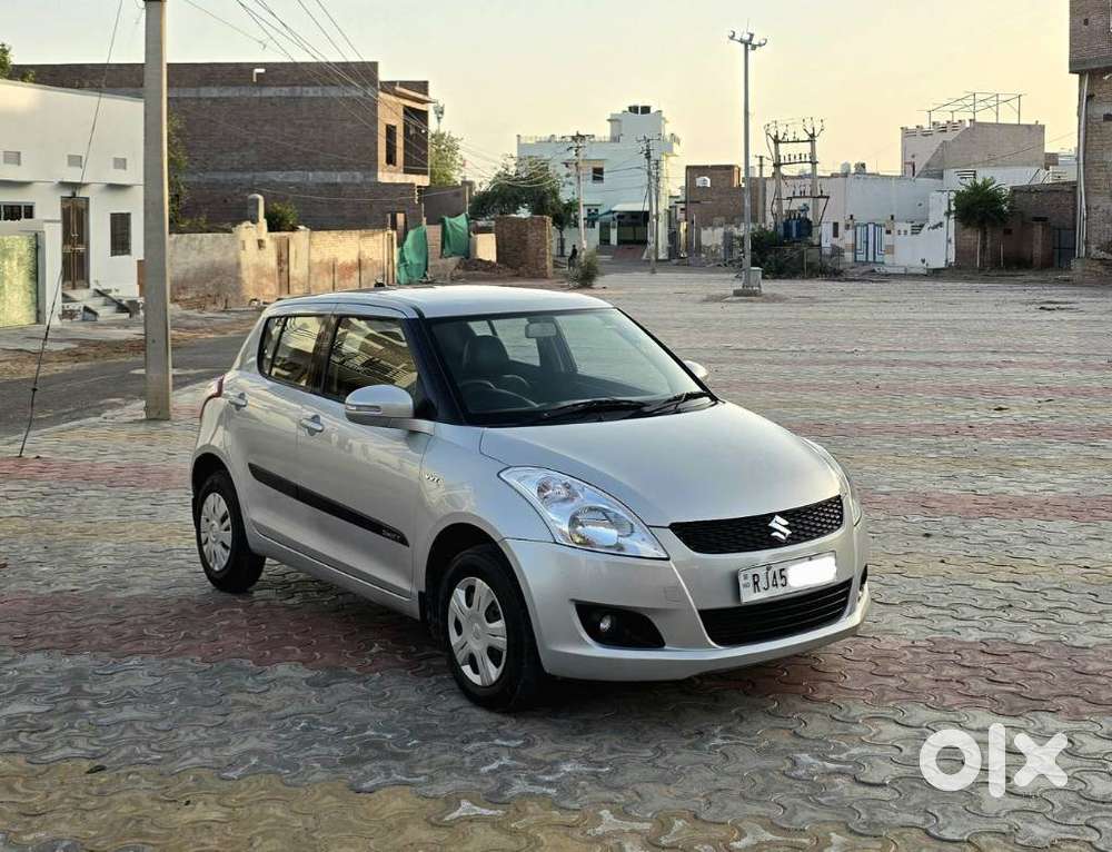 Maruti Suzuki Swift Vxi + Manual, 2013, Petrol