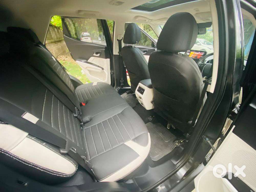 Mahindra Xuv 3xo Ax5 Ds Mt, 2025, Diesel