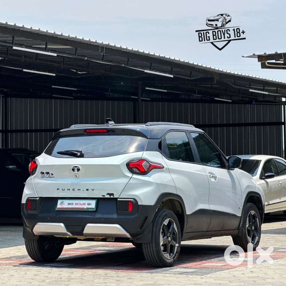 Tata Punch Ev Empowered Plus S Lr, 2025, Electric