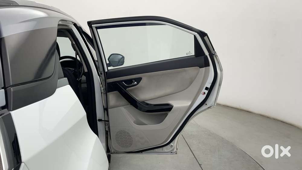 Tata Nexon 1.5 Revotorq Xza Plus S Amt, 2022, Petrol