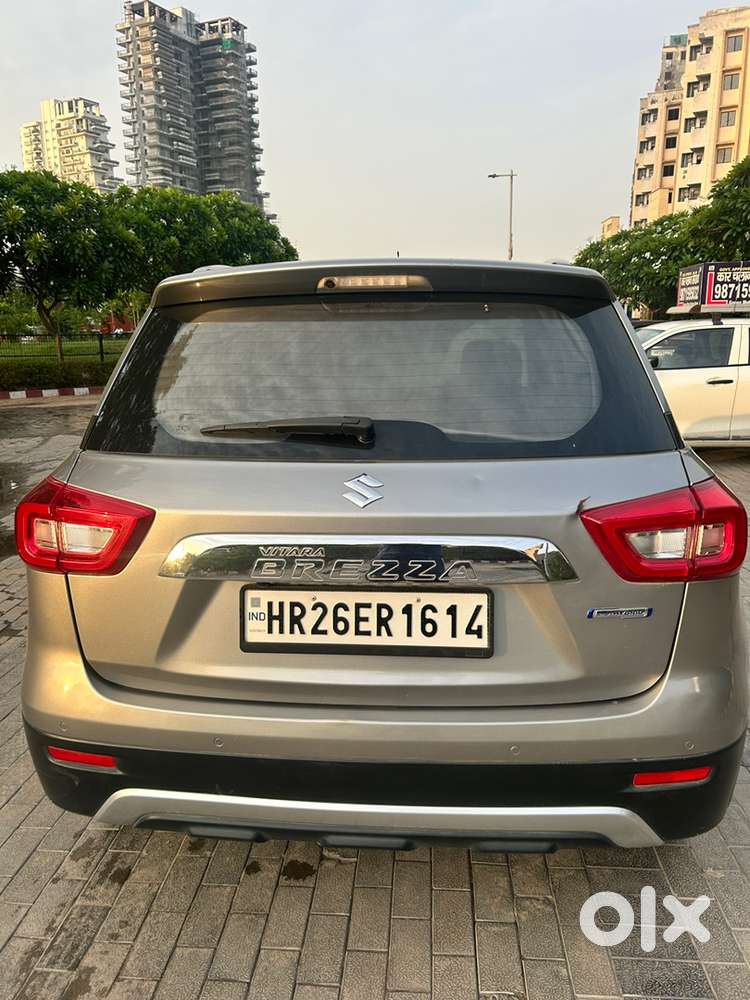 2021 Maruti Vitara Brezza Silver Colour