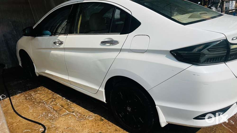 Top Nitch Condition Honda City 2018 Petrol Well Maintained