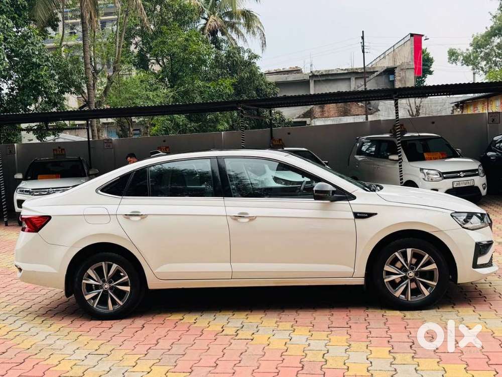 Skoda Slavia 1.0 Tsi Style At, 2023, Petrol