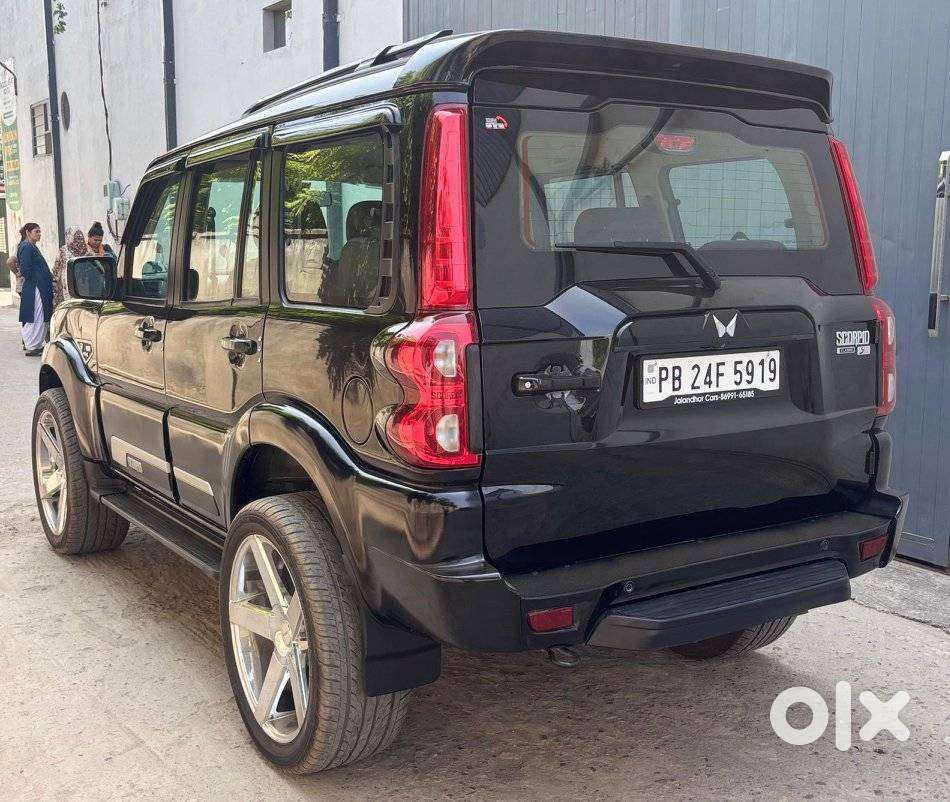 Mahindra Scorpio Classic, 2026, Diesel