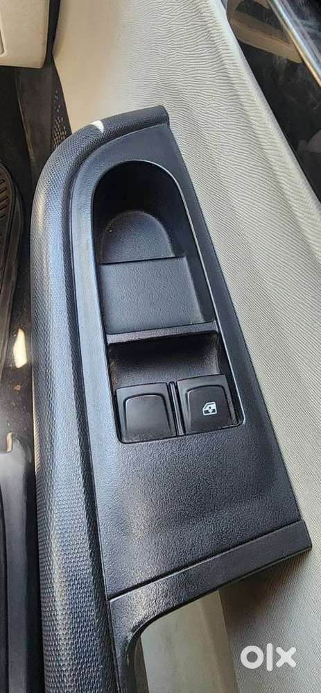 Tata Altroz 1.2 Xe, 2023, Petrol