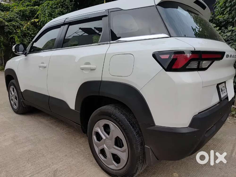 Maruti Suzuki Brezza 1.5 Lxi 2025
