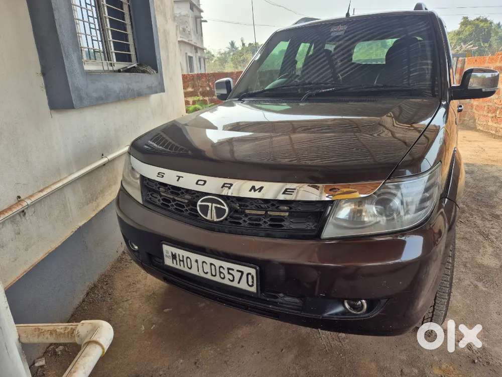 Car Has 6 Speed Gear Full Tight Condition