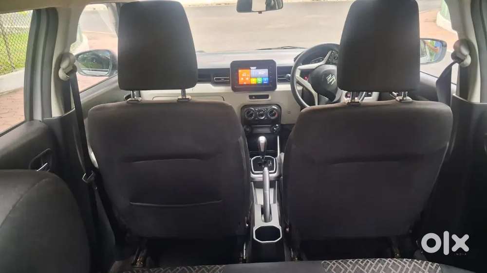 Maruti Suzuki Ignis Zeta Amt (automatic)  Silver  Low Km (~35,500 Km