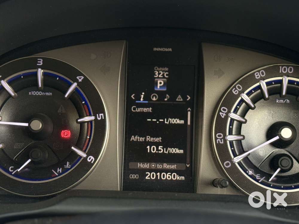 Toyota Innova Crysta 2.8z Automatic, 2016, Diesel