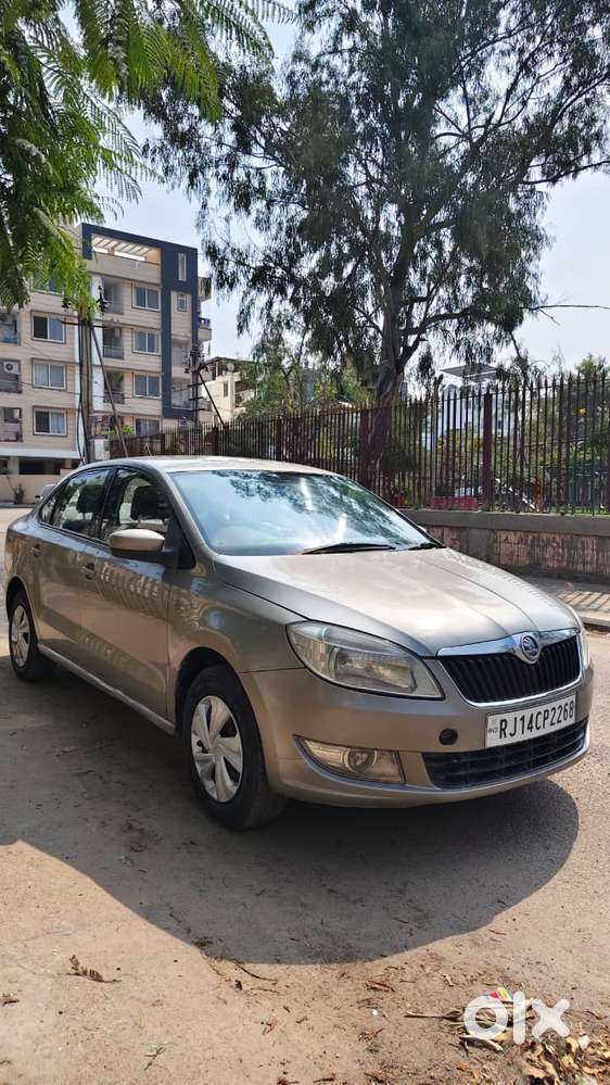 Skoda Rapid Elegance 1.6 Tdi Cr Manual, 2012, Diesel