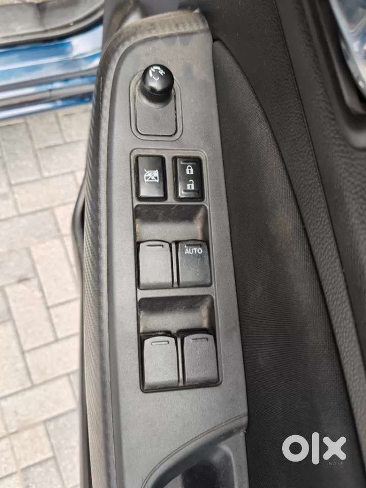 Maruti Suzuki Swift Vxi, 2024, Petrol