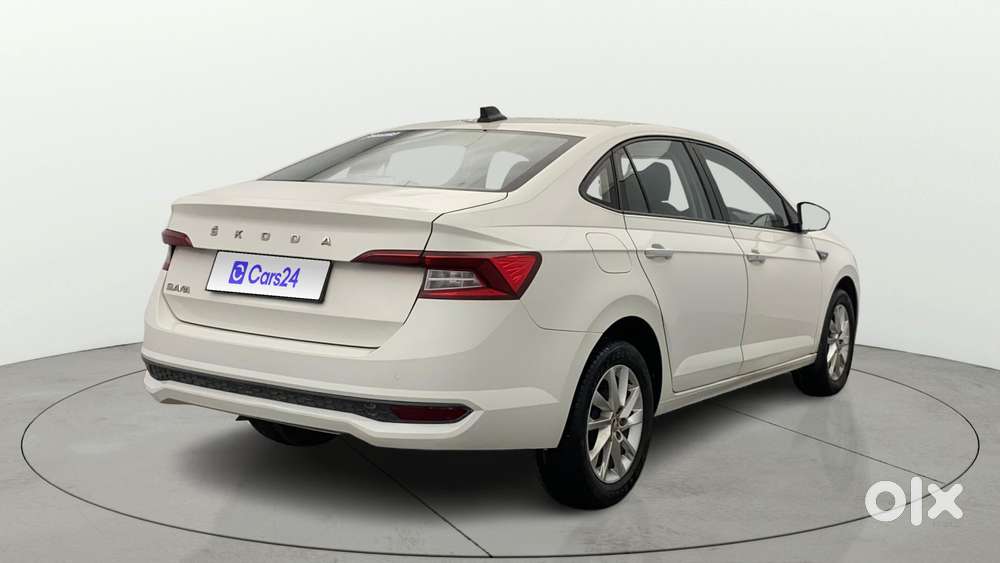 Skoda Slavia 1.0 Ambition Tsi At, 2022, Petrol