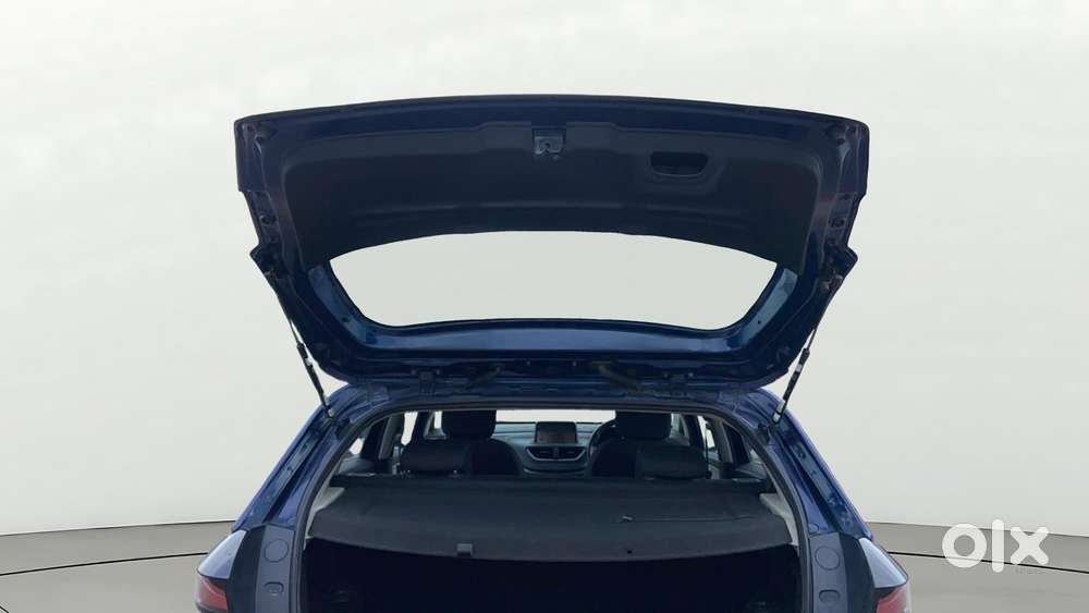 Tata Altroz Xz Plus (s), 2023, Petrol