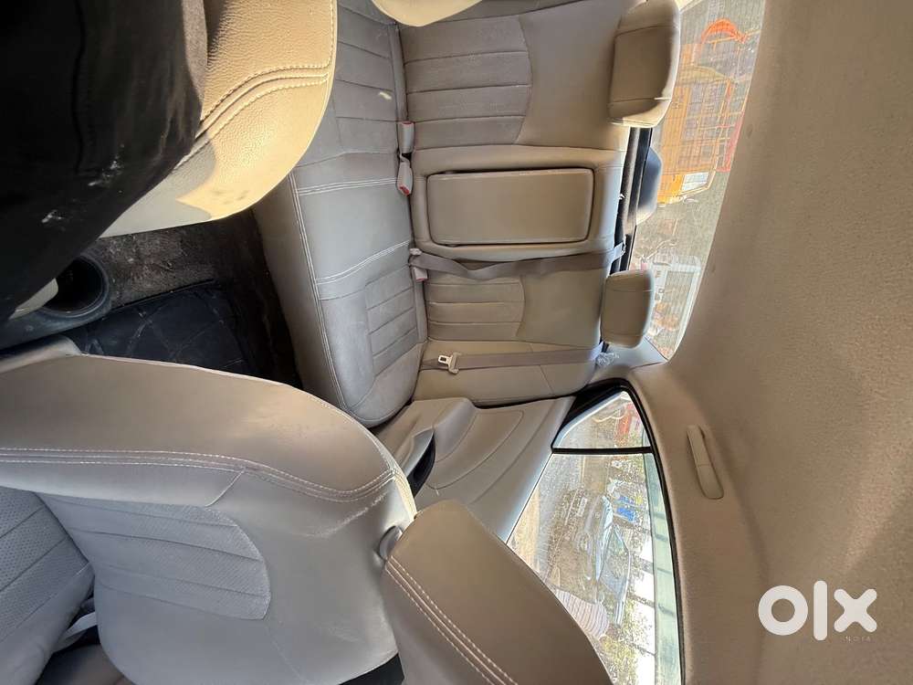 Nissan Sunny 2018