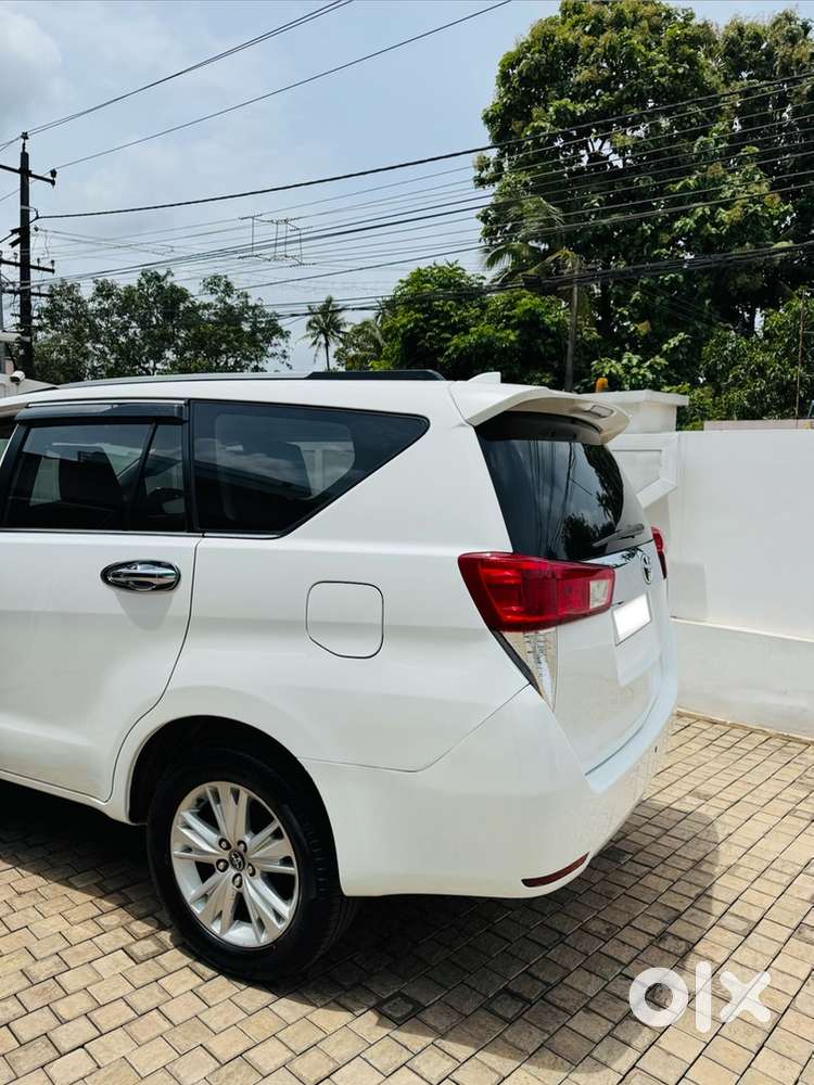 Toyota Innova Crysta  2017 ( Z ) Automatic Orginal Kerala