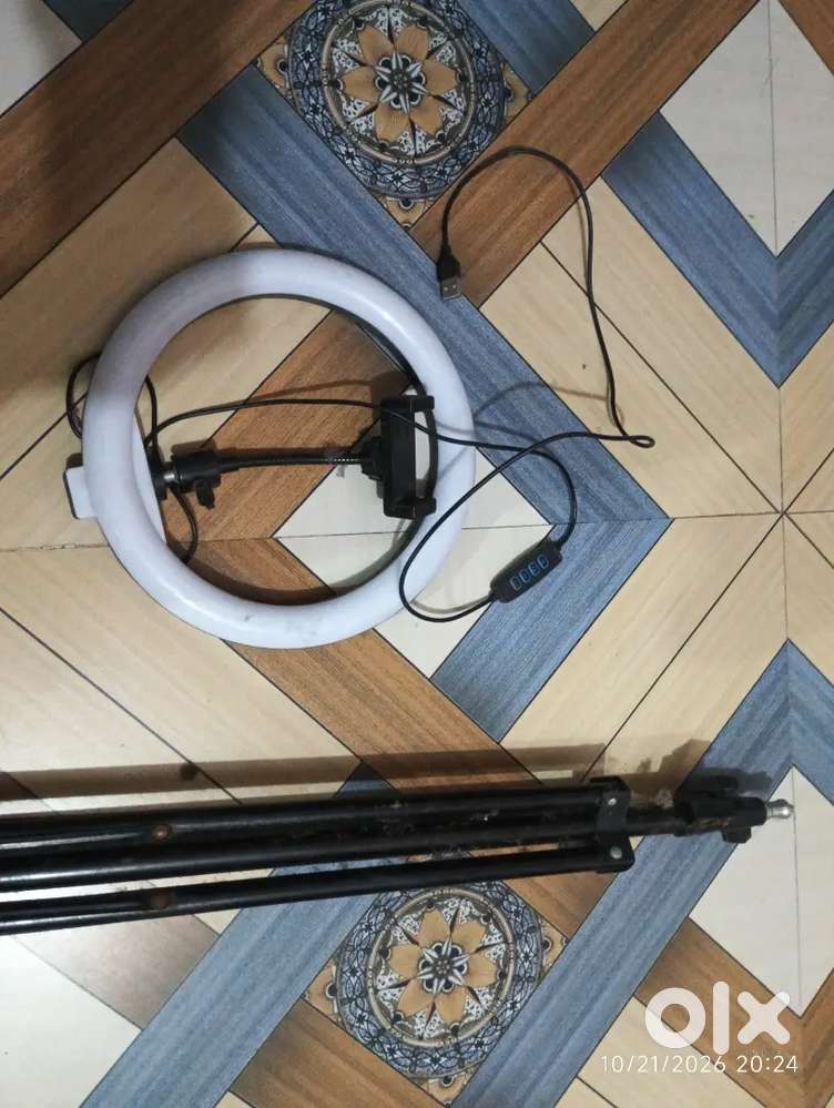 Ring light with stand for making reels and selfie