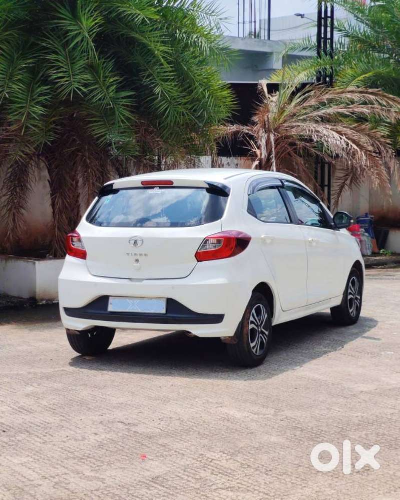Tata Tiago 1.2 Revotron Xta, 2022, Petrol