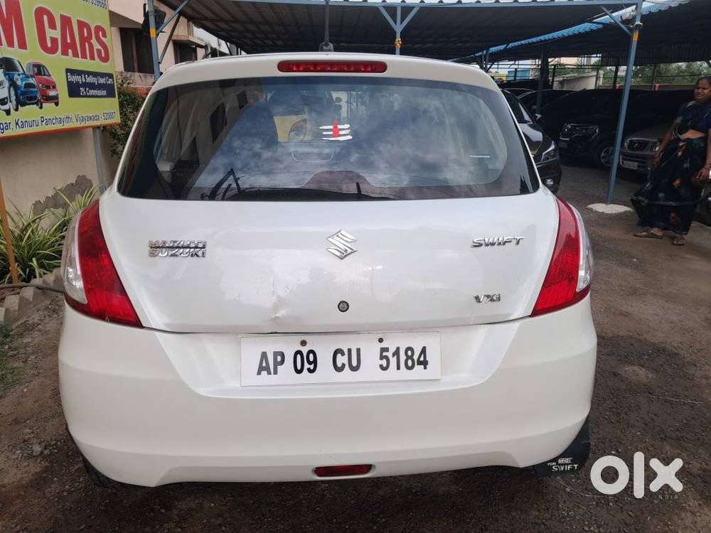 Maruti Suzuki Swift Vxi 1.2 Abs Bs-iv, 2013, Petrol
