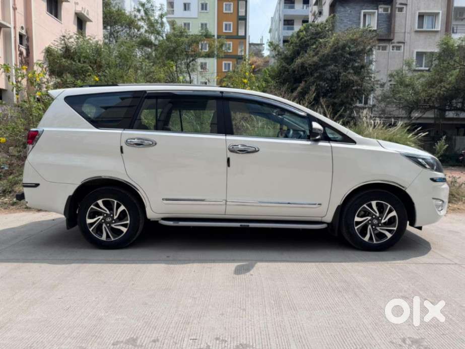 Toyota Innova Crysta [2020-ongoing] 2.4 Vx 7 Str, 2023, Diesel