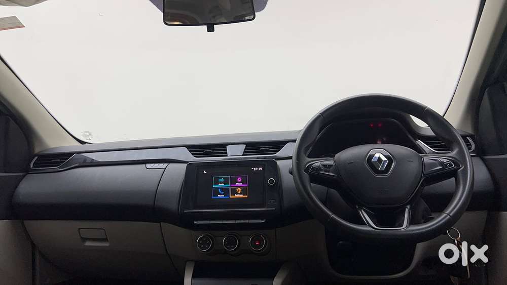 Renault Triber Rxt, 2022, Petrol