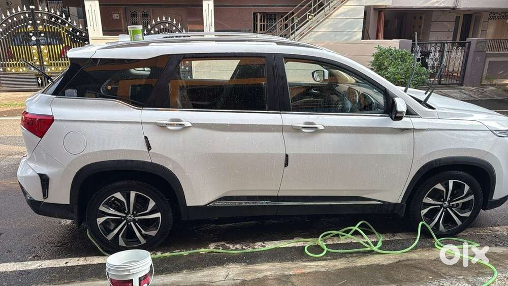 Mg Hector Plus 2022 Petrol Well Maintained