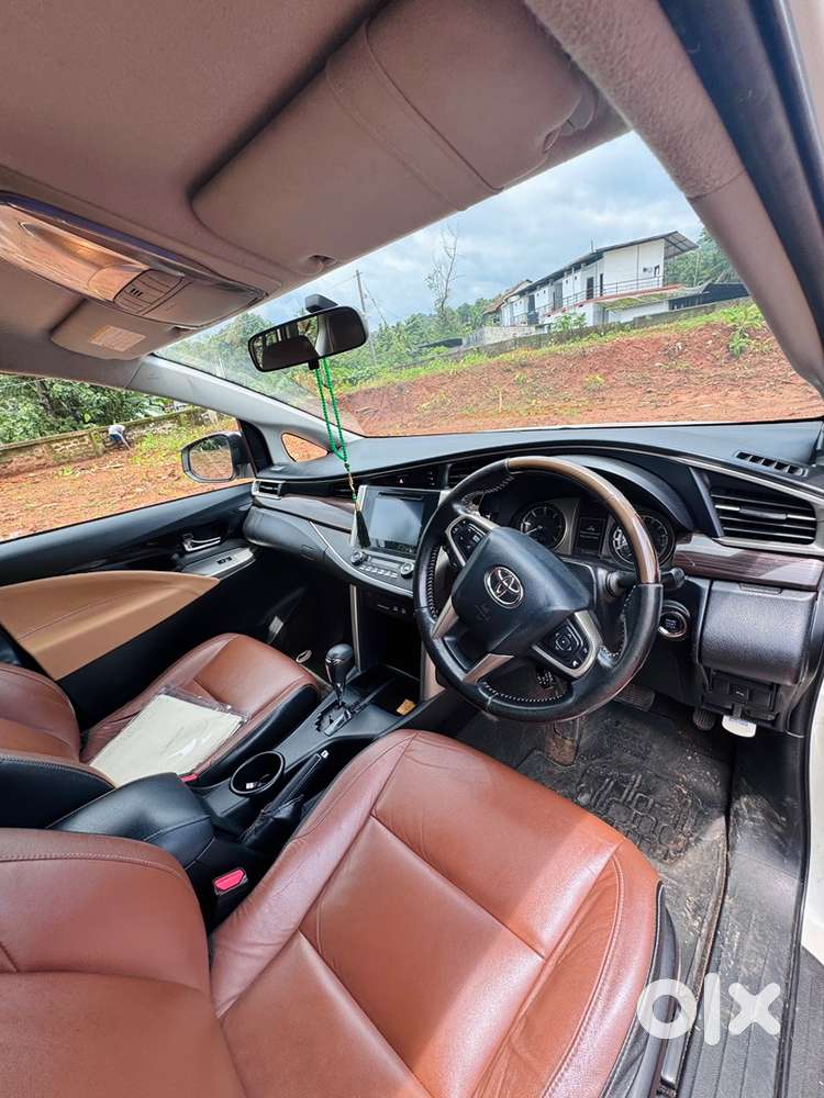 2016 Toyota Innova Crysta