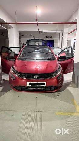 Tata Altroz Petrol Automatic 2023 - 10k Kms