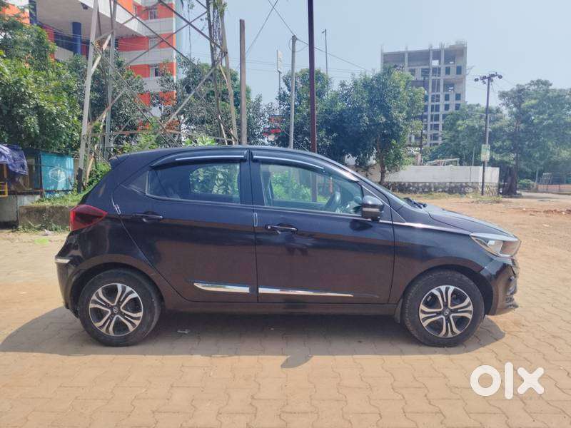 Tata Tiago, 2023, Petrol