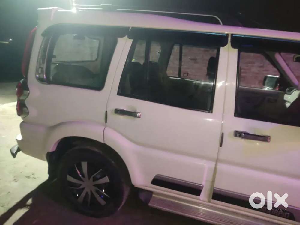 Mahindra Vision S Sub-4metre Suv 2018 Diesel 68600 Km Driven