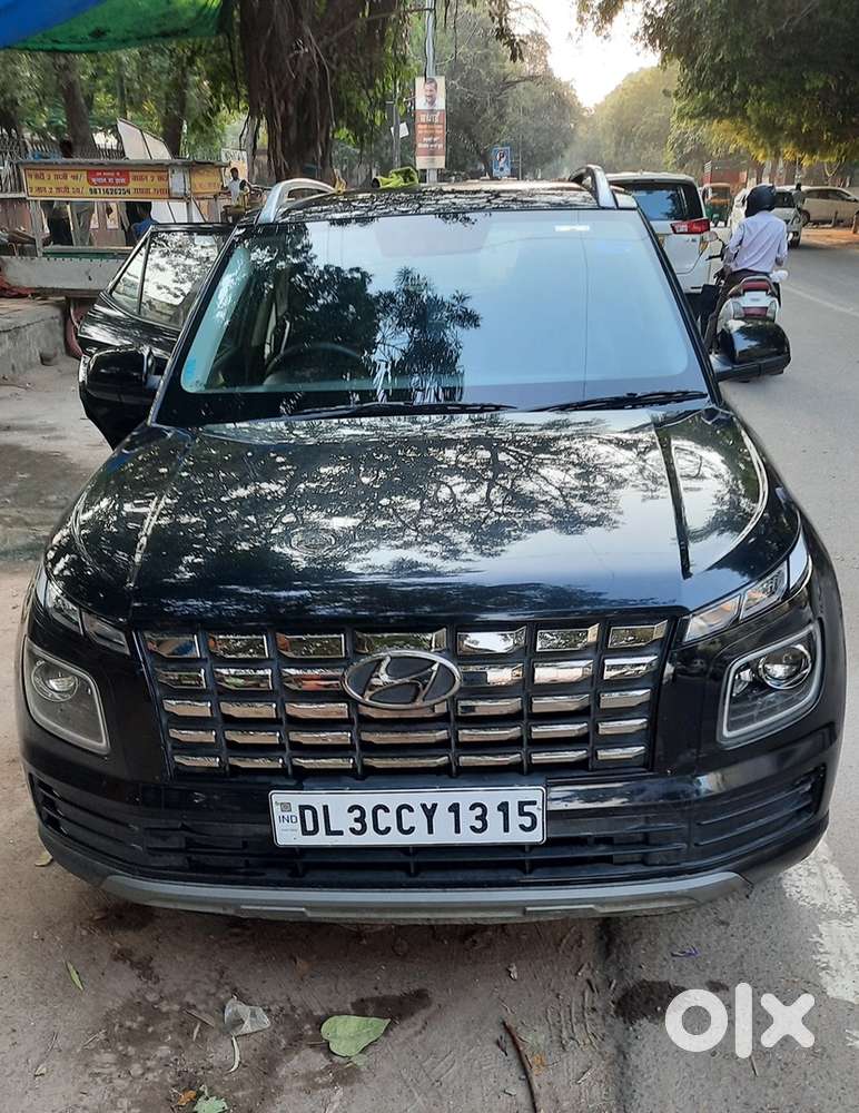 Hyundai Venue Petrol 2023
