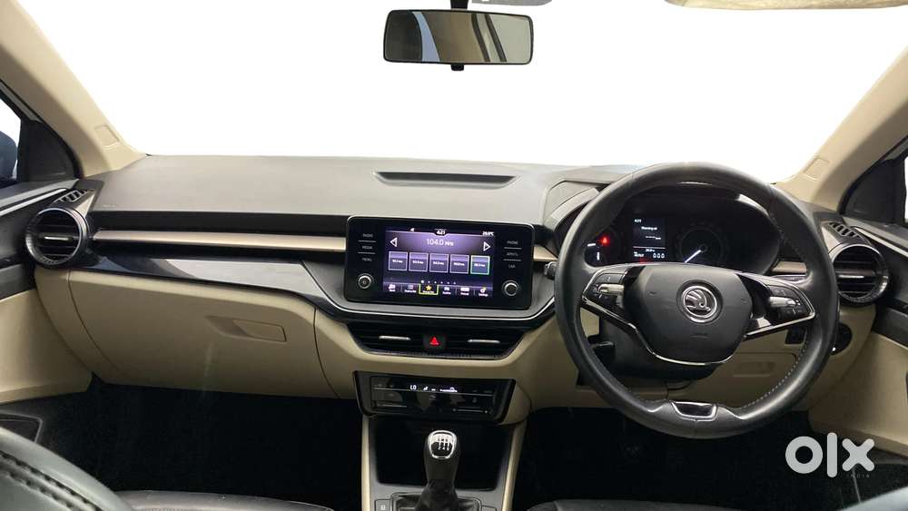 Skoda Slavia 1.0 Ambition Tsi At, 2023, Petrol