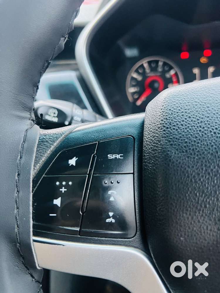 Mahindra Kuv 100 2016-2017 Mfalcon G80 K8 Dual Tone, 2016, Cng & Hyb..