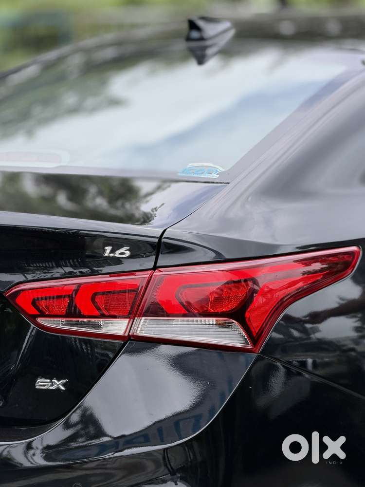 Hyundai Verna 1.6 Sx (o) Vtvt, 2018, Petrol