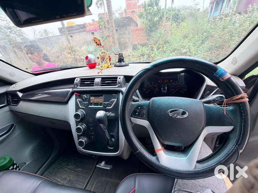 Mahindra Kuv 100 2016 Petrol 33000 Km Driven