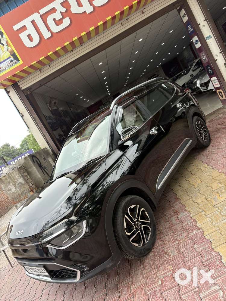 Kia Carens 1.5 Luxury Plus Diesel 6 Str, 2022, Diesel