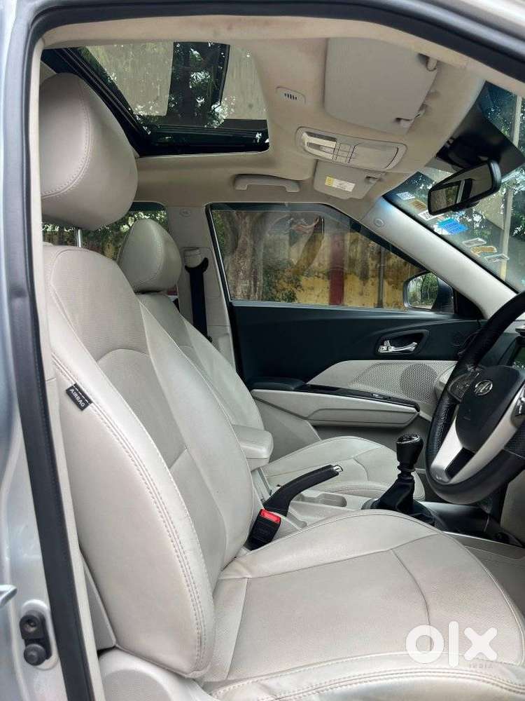 Mahindra Xuv300 W8 Option Dual Tone, 2020, Petrol
