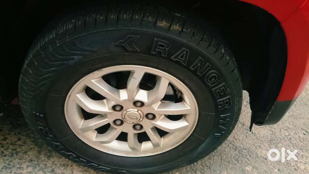 Mahindra Tuv 300 Mhawk100 T8 Dual Tone, 2018, Diesel