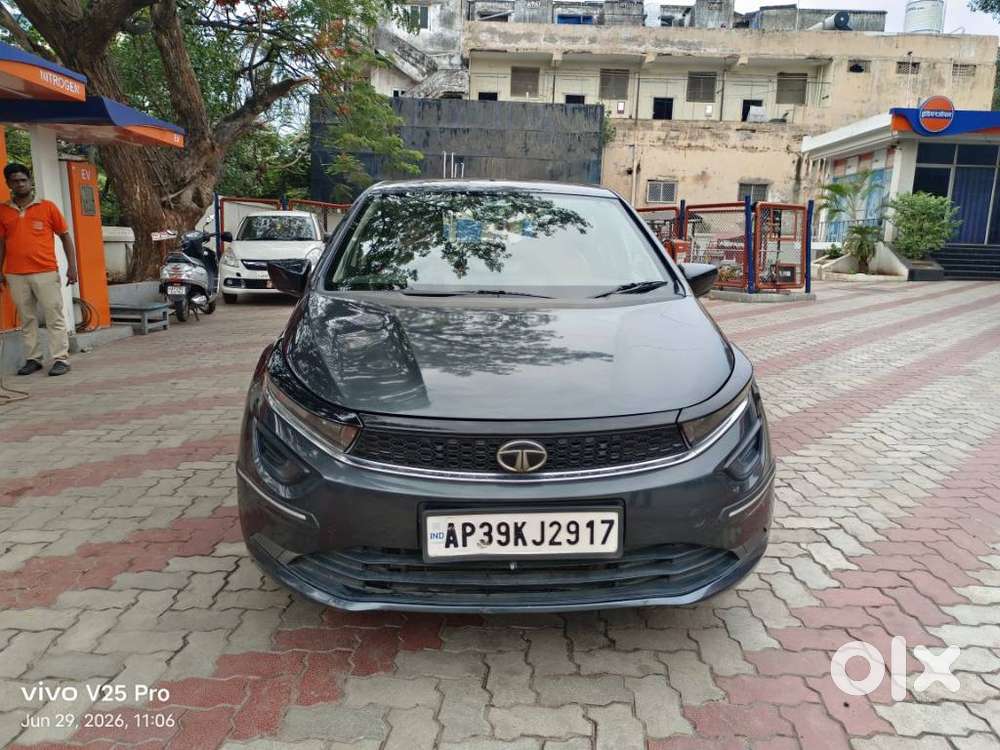 Tata Altroz 1.2 Xe, 2021, Petrol