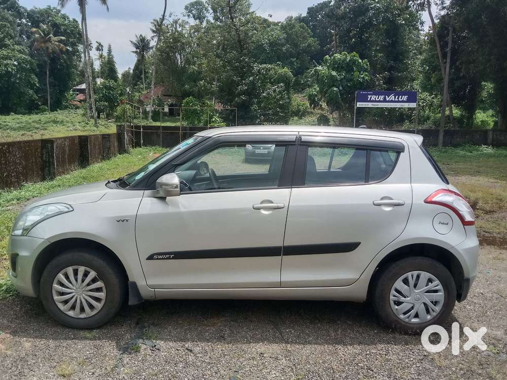 Maruti Suzuki Swift Vxi + Manual, 2017, Petrol