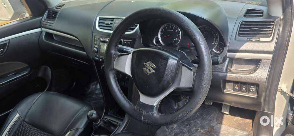 Maruti Suzuki Swift Vxi Optional, 2017, Petrol