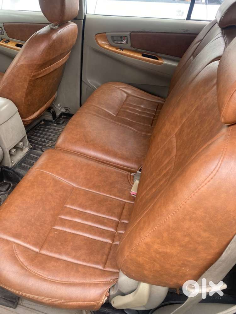Toyota Innova Diesel 2011