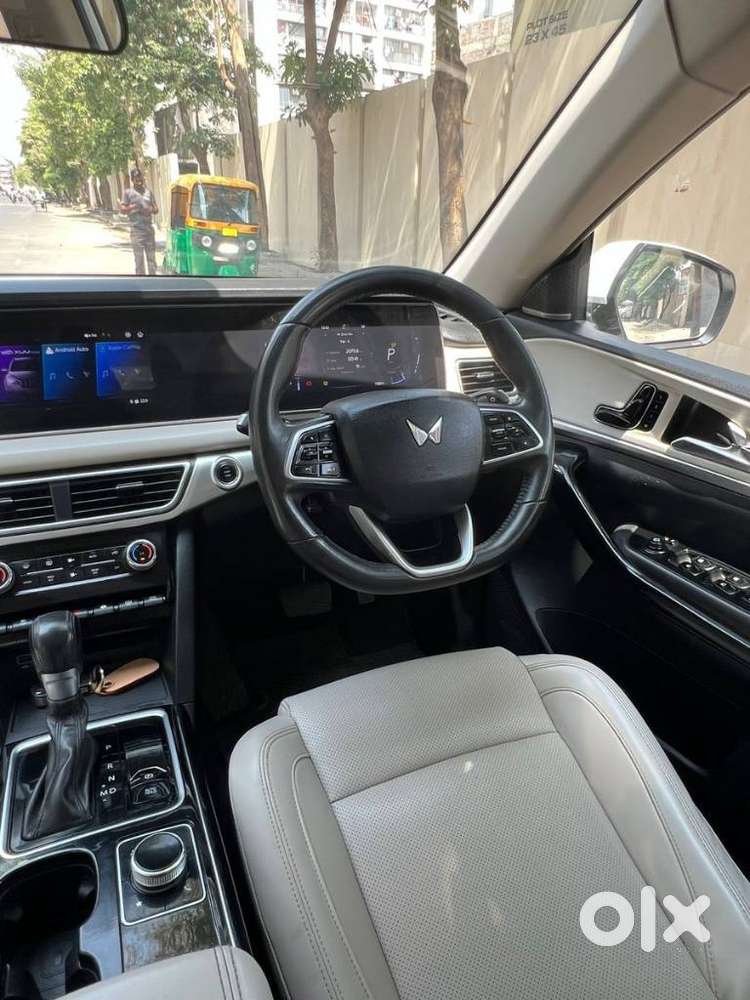Mahindra Xuv700 Ax7 Luxury Pack Awd, 2022, Diesel