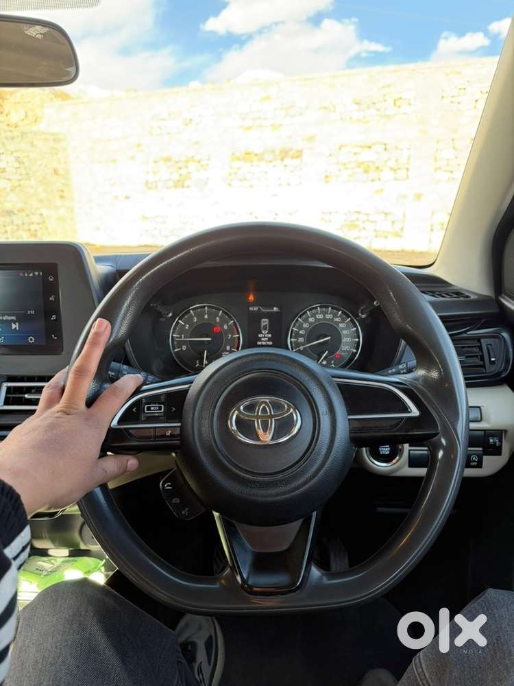 Toyota Glanza Petrol Manual 2022 , With Vvip Number Plate